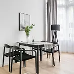 Limehome Gillitzerstrasse מלון דירות רוזנהיים